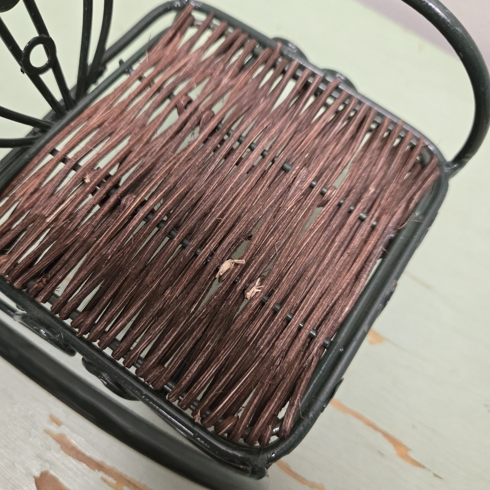 Miniature Green Metal Wicker Doll Bear Chair by Boyd's Collection - Picture 8 of 8